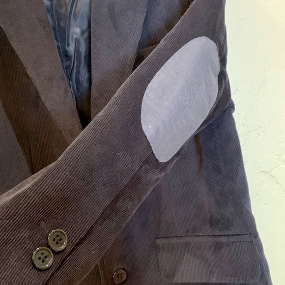 Boys Black suit jacket. Worn once -totally adorable. - Picture 5 of 13